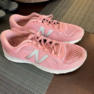 New Balance Tennis Shoes
